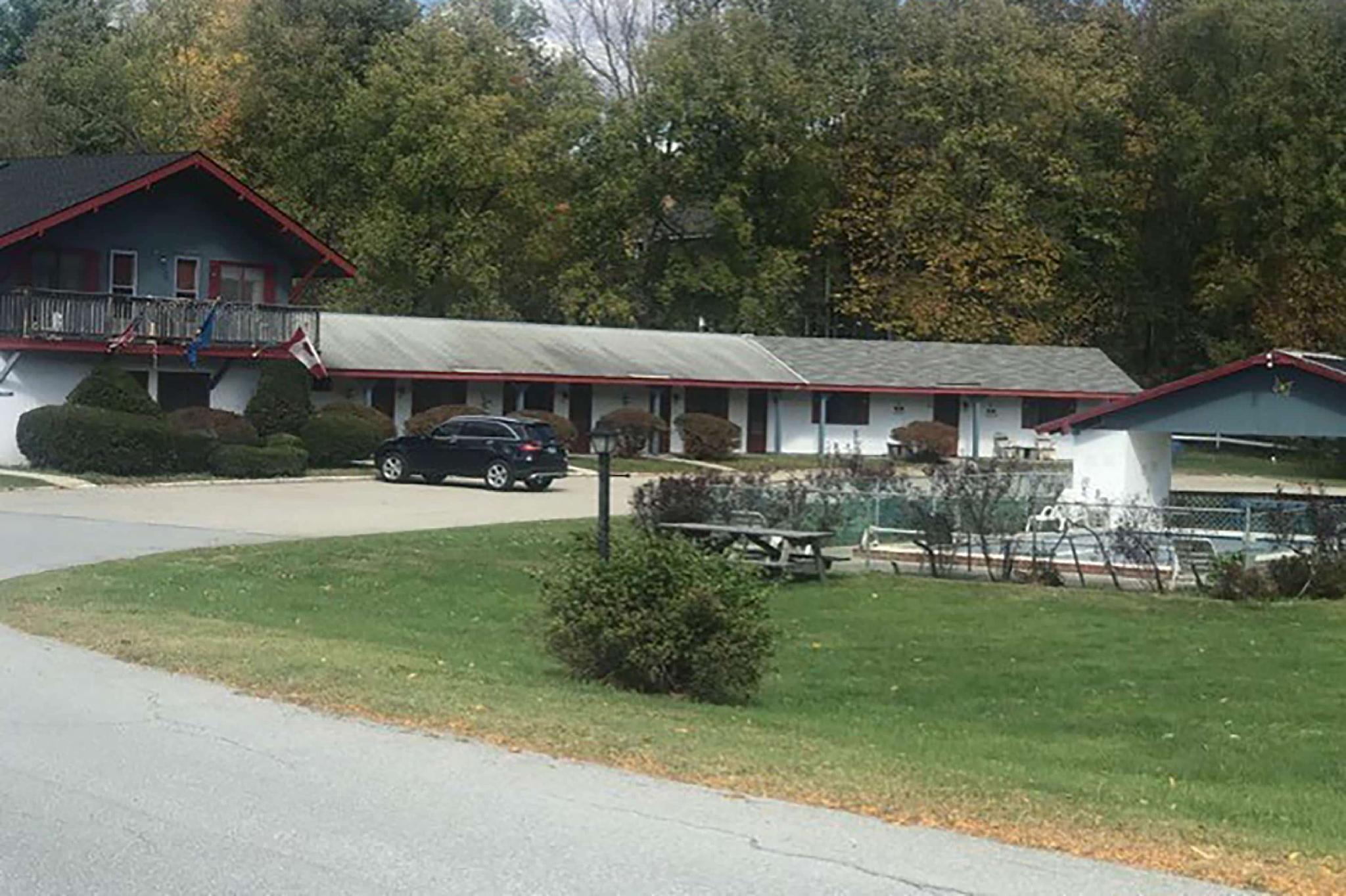 The Chalet Motel Manchester Exterior photo